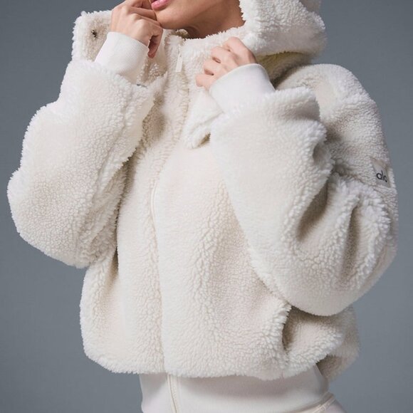 ALO Yoga Jackets & Blazers - Alo Yoga White Foxy Sherpa Jacket